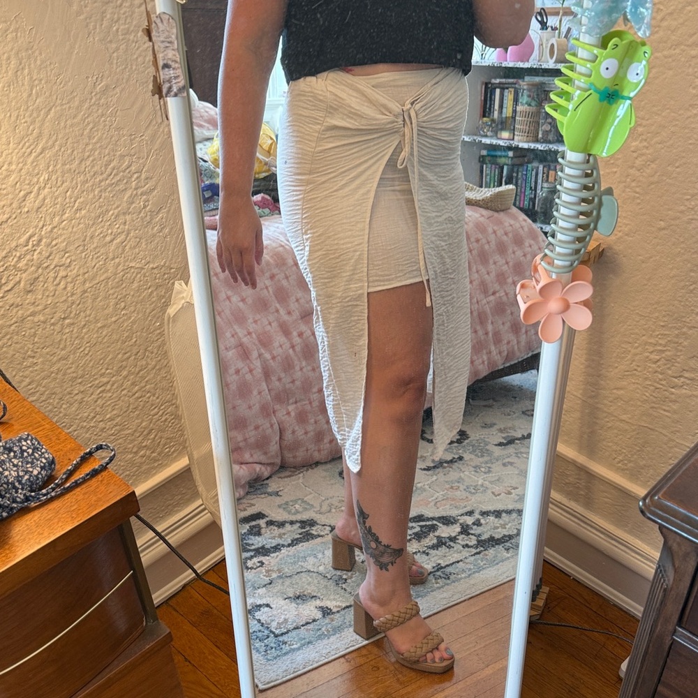 Cream vacation skirt